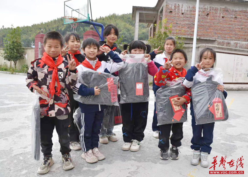 隆回金石桥镇中银小学：特色教育点亮山区孩子梦想(图3)