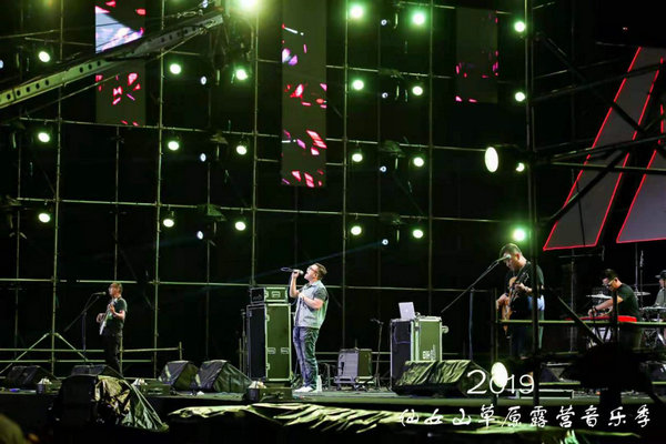 现场万人合唱《千年等一回》,高胜美引爆仙女(图7)